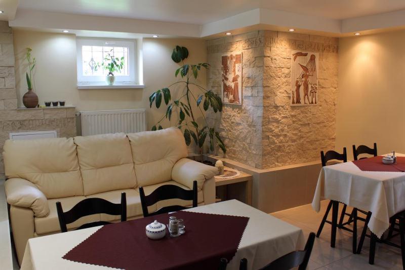 Hotelik Villa Legnica Extérieur photo