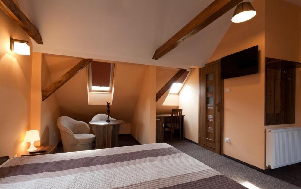 Hotelik Villa Legnica Extérieur photo